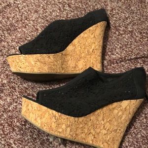 Lace front wedges